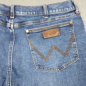 Wrangler Jeans Men's 38x32 Fits 38x30 Blue Retro Relaxed Boot Western Denim